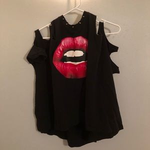 Long sleeve black shirt with mouth